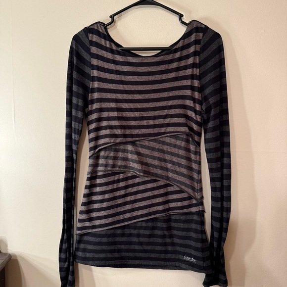 Calvin Klein Performance Black and Gray Fitted Asymmetrical Long Sleeve Blouse - Picture 1 of 4